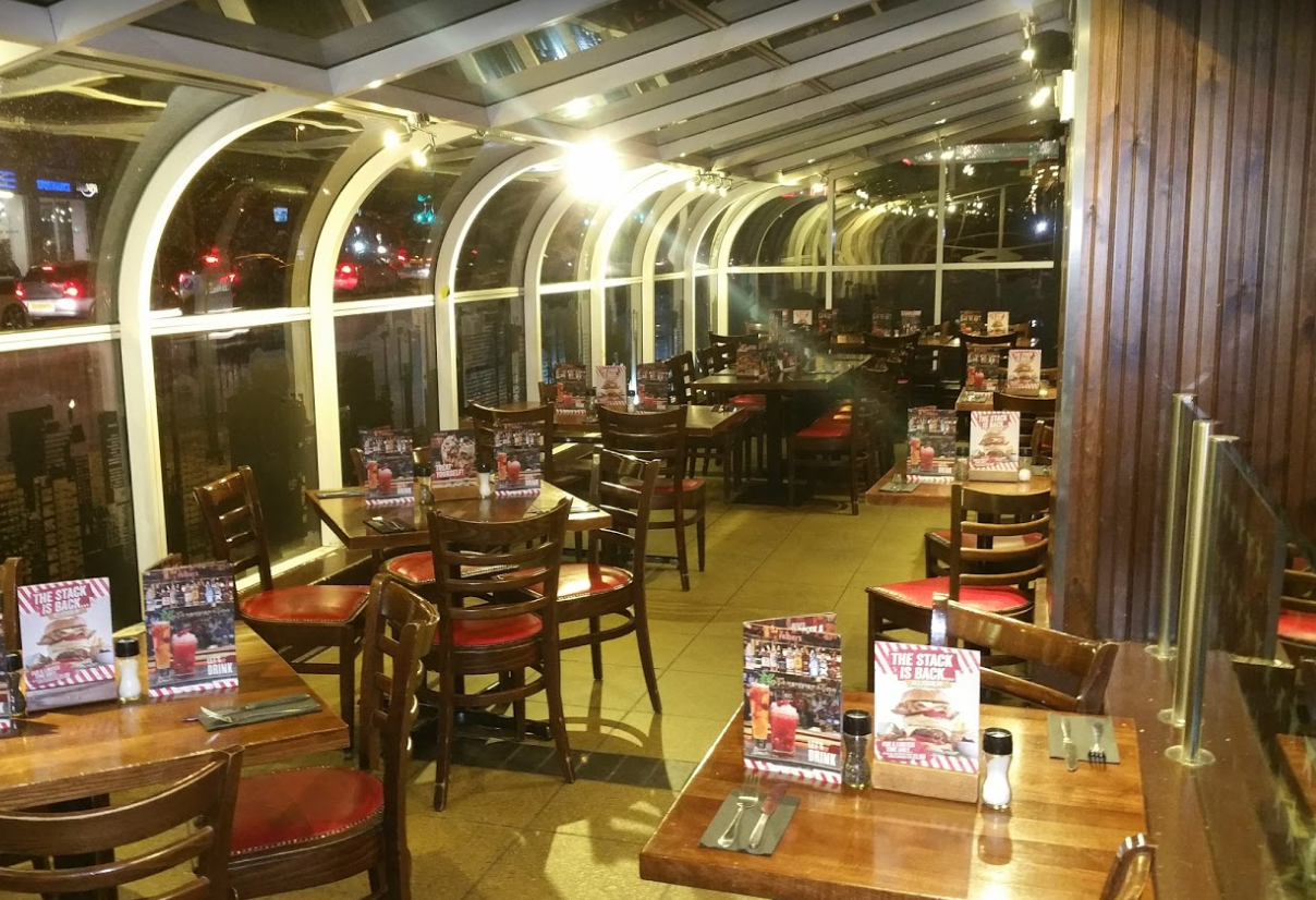 Book A Table At Tgi Fridays